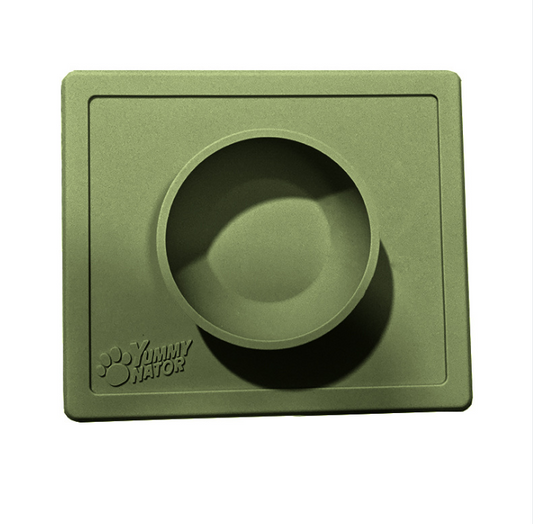 Non-Slip Silicone Pet Bowl with Suction Cup Base – Anti-Splash Design